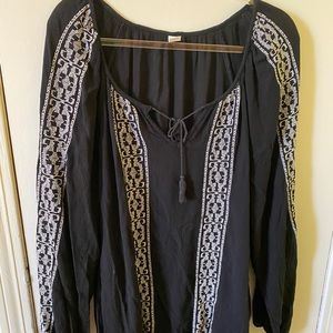 Old Navy embroidered peasant shirt